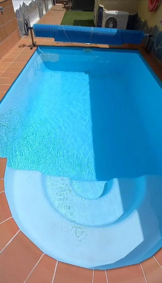Serene Oasis: Private Pool Villa with Hot Tub and Modern Comforts Corralejo