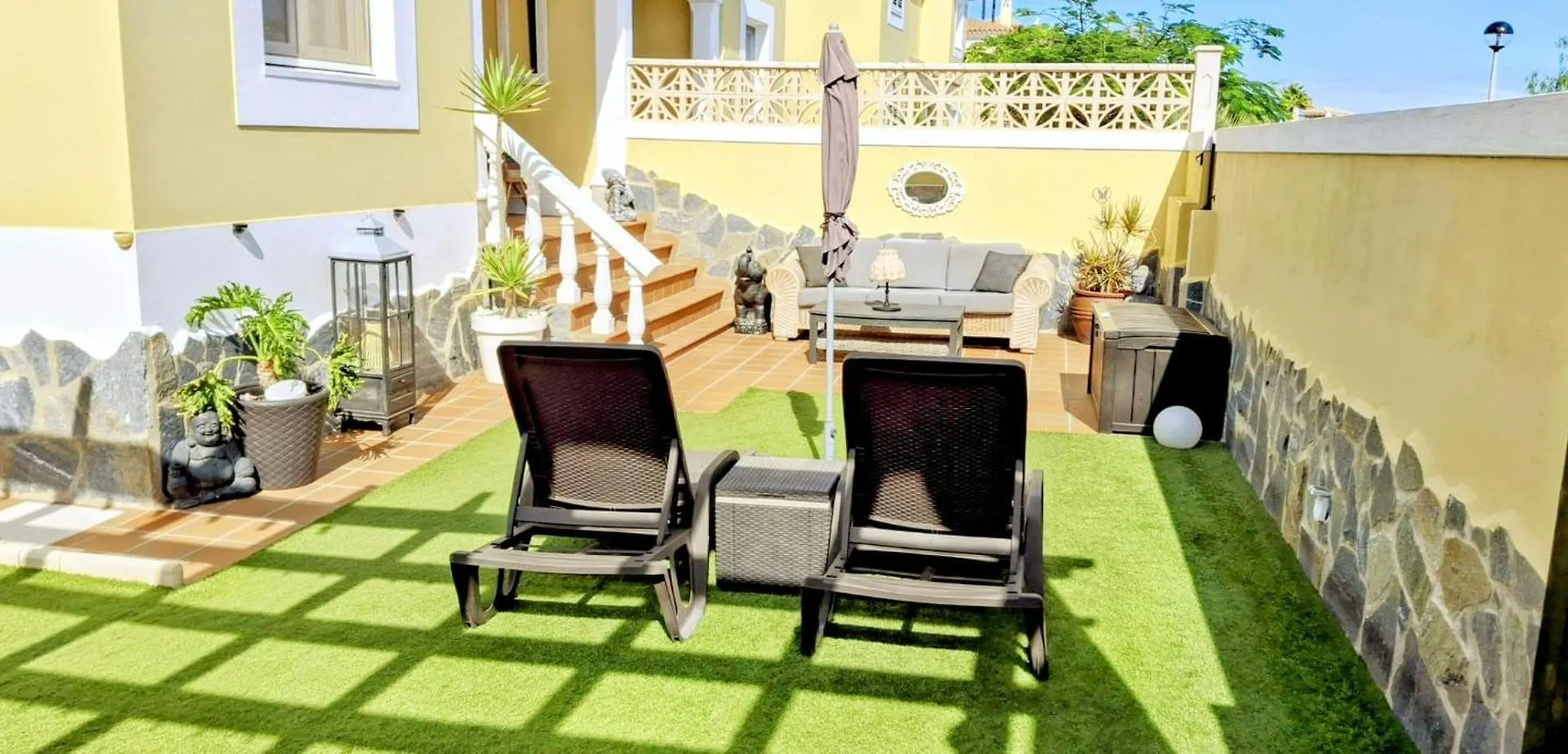 Serene Oasis: Private Pool Villa with Hot Tub and Modern Comforts Corralejo 0*,  Spain